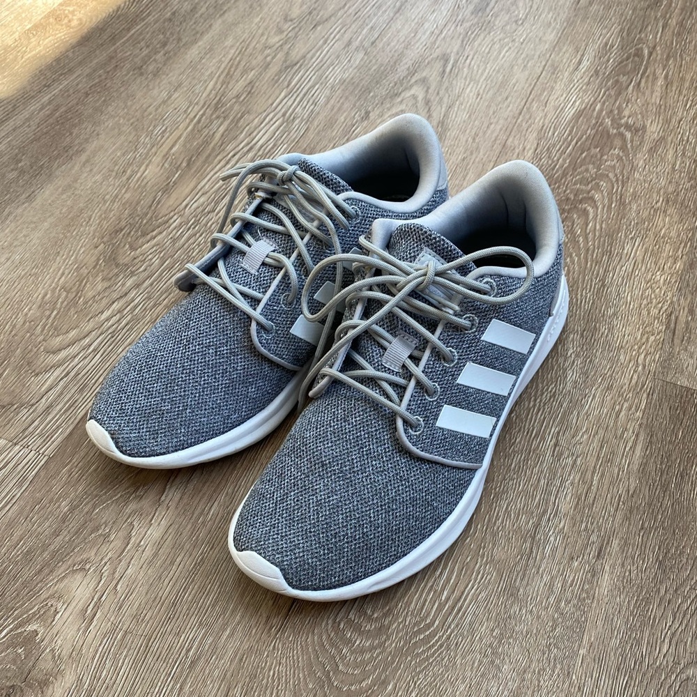 Adidas cloud foam sneakers ✨size 8